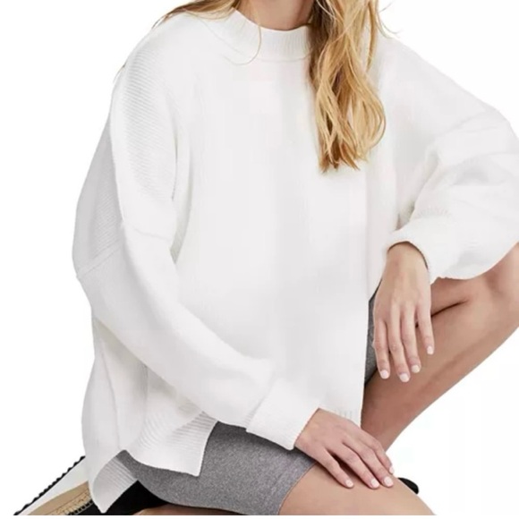 Free People- Easy Street Tunic in White.
Size:small - Picture 1 of 11